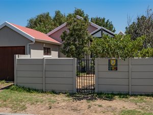 2 Bed House in Admirals Park