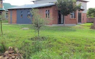 3 Bedroom House in The Meadows
