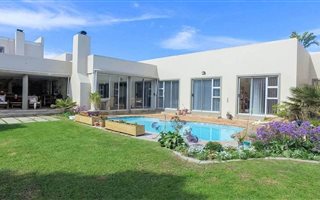 7 Bedroom House in Sunset Beach