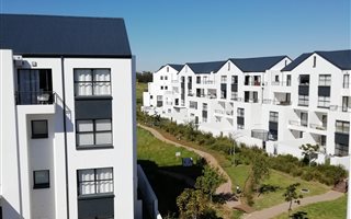 2 Bedroom Apartment in Somerset West Central