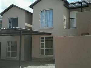 2 Bed Townhouse in Albertsdal