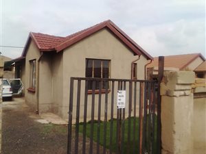 3 Bed House in Roodekop