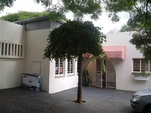 9 Bed House in President Ridge