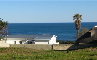 694 m² Land available in Gansbaai and surrounds