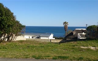 694 m² Land available in Gansbaai and surrounds
