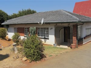 3 Bed House in Roodepoort North