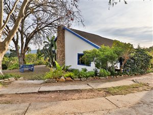 5 Bed House in Hunters Home