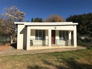 2 Bed House in President Park