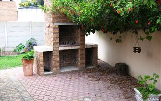 1 Bedroom Garden Cottage in Bay View