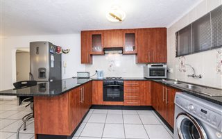 3 Bedroom Apartment in Oakdene
