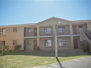 2 Bed Apartment in Paarl