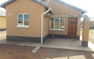 3 Bedroom House in Protea Glen