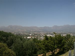 1940 m² Land available in Paarl Central West