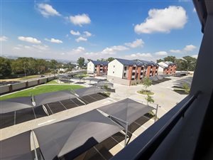 2 Bed Apartment in Carlswald Estate