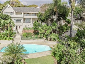 7 Bed House in Waterkloof Ridge
