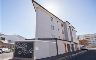 2 Bedroom Apartment in Strand South
