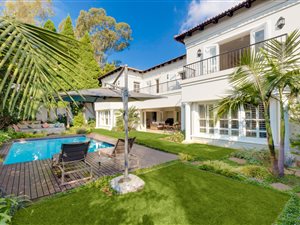 5 Bed House in Benmore Gardens