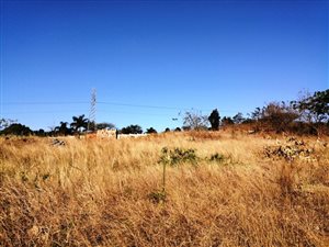 907 m² Land available in Panorama