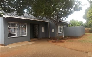 3 Bedroom House in Golf Park