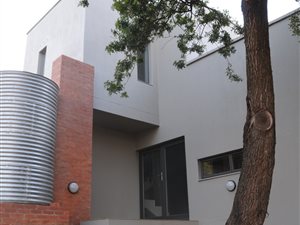 3 Bedroom House in Menlo Park