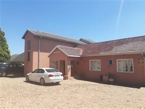 9 Bed House in Rhodesfield