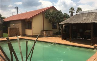 4 Bedroom House in Suideroord
