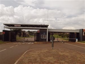 345 m² Land available in Irene