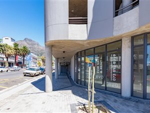110 m² Commercial space in Woodstock