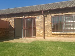 2 Bed Townhouse in Wilgeheuwel
