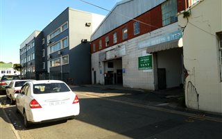 1500 m² Industrial space in Stamford Hill