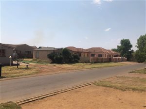 251 m² Land available in Payneville