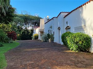 3 Bed Apartment in Southbroom