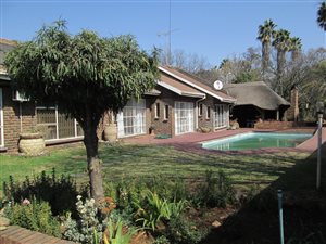 4 Bed House in Vanderbijlpark SE2