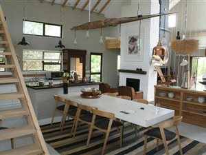 5 Bed House in Miravaal