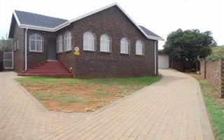 3 Bedroom House in Laudium