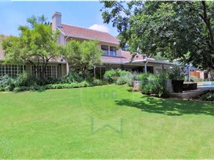 11 Bed House in Chartwell