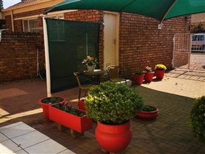 2 Bed Townhouse in Vanderbijlpark CE1