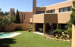 3 Bedroom Cluster in Bryanston West