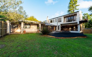 6 Bedroom House in Noordhoek