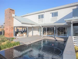 4 Bed House in Waterfall Country Village