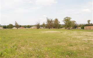 5055 m² Land available in Ncandu Park