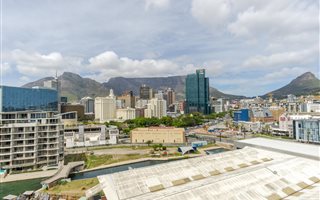 1 Bedroom Apartment in Foreshore