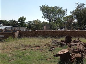 951 m² Land available in Montana Park