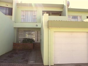 3 Bed Apartment in Quigney