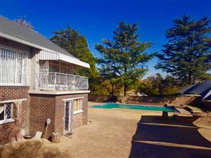 7 Bed House in Lombardy East