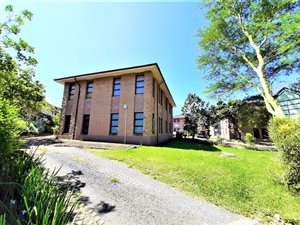 300 m² Office Space in Westville