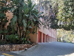2 Bed Townhouse in Helderkruin