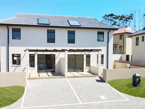 2 Bedroom Apartment in Kidds Beach