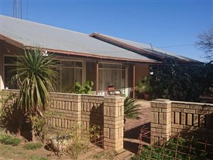 389 ha Farm in Delareyville
