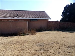 2.1 ha Farm in Rosashof